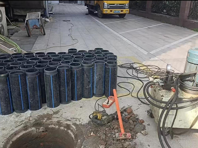潍坊PE置换管厂家 DN315置换管 非开挖管短管置换